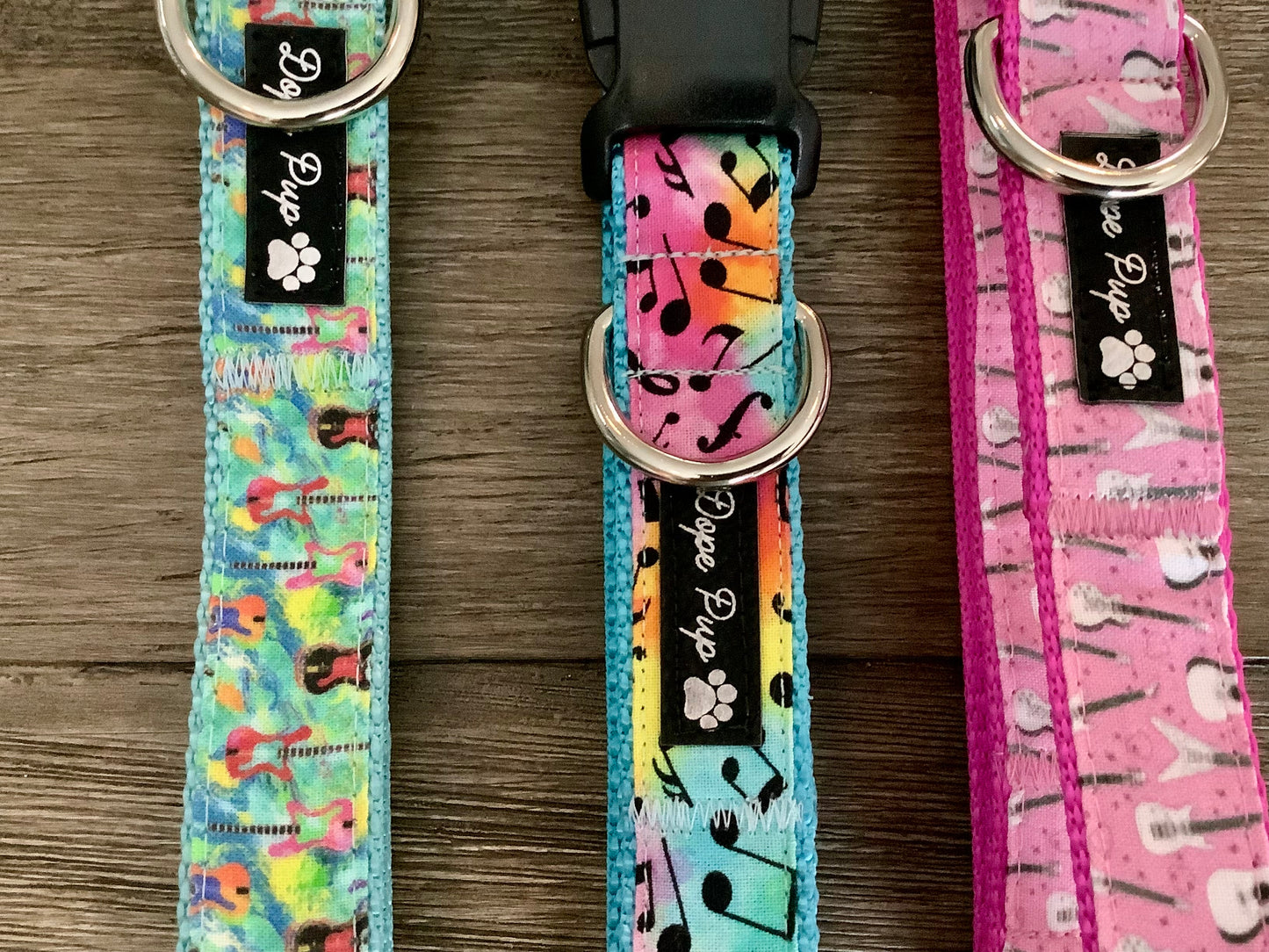 Adjustable Aqua Dog with Guitar